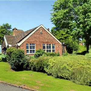 semi-detached bungalow for sale in helena close, knutsford wa16 Knutsford WA16 Property For Sale Warrington Houses For Sale